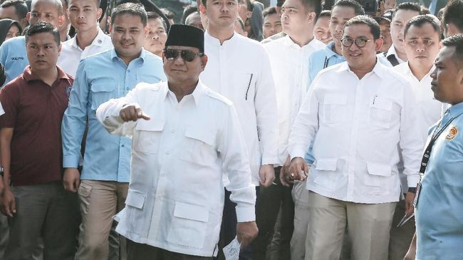 Takbir dan Lagu Kemenangan Bergema di Rumah Prabowo