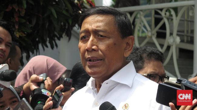 Wiranto Bentuk Tim Pantau Pencaci Jokowi