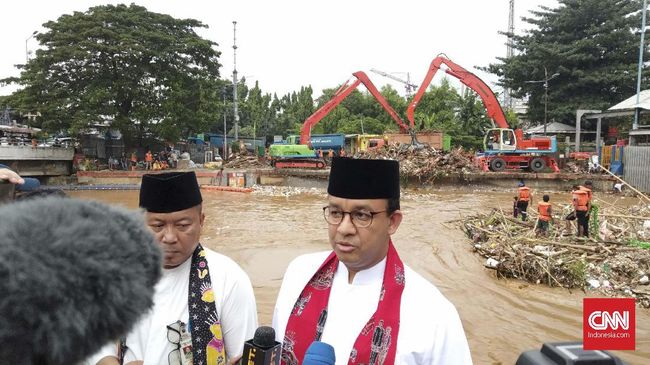 Anies: Curah Hujan di Bawah 100 Mm Lalu Banjir, Salah Pemprov
