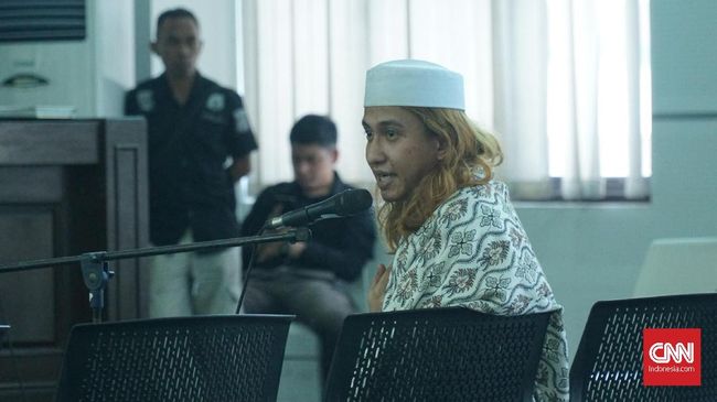 Pleidoi Bahar Smith: Tak Niat Menganiaya, Cuma Ingin Tabayun