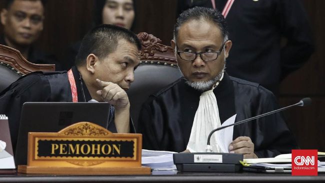 Petik Ayat Alquran, Citra 'Perjuangan Suci' ala Tim 02 di MK