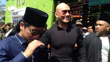 Deddy Corbuzier Resmi Jadi Mualaf