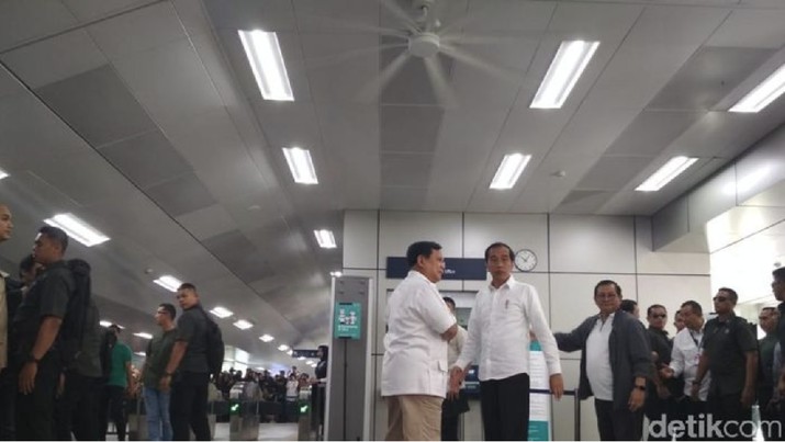 Satu Hati, Jokowi-Prabowo: Tak Ada Lagi Cebong-Kampret!