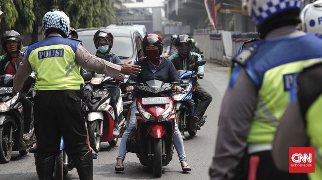 Polda Metro Usut Polisi Gadungan Kerap Tilang Mobil di Jakarta Pusat
