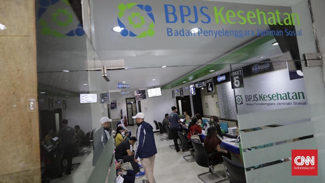 Jokowi Resmi Naikkan Iuran BPJS Kesehatan 100 Persen