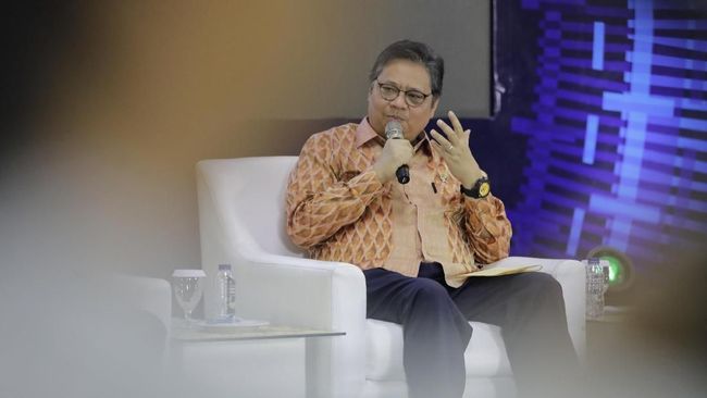 Redam Dampak Virus Corona, Jokowi Beri Influencer Rp72 M