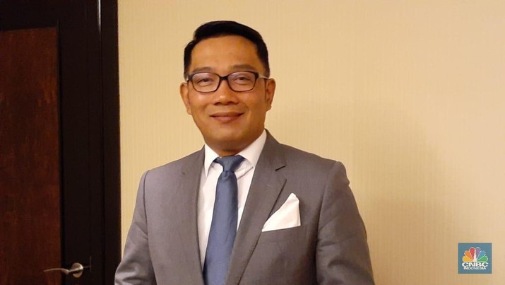 Ridwan Kamil Teken UMK Tertinggi via SK, Buruh Tetap Demo