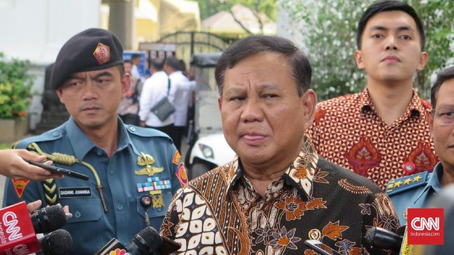 Survei Capres: Prabowo Teratas, Ganjar-Anies Bersaing Ketat