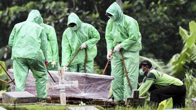 Kisah Pengubur Jenazah Corona Melawan Takut demi Kemanusiaan