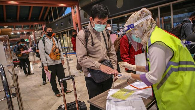 Beda Aturan PCR, Kemenhub Minta Pemda Ikut Gugus Tugas