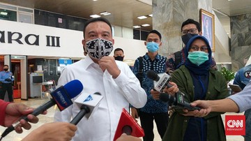 Pimpinan DPR Kritik Menag Yaqut: Berlebihan Anggap Suara Azan Gangguan