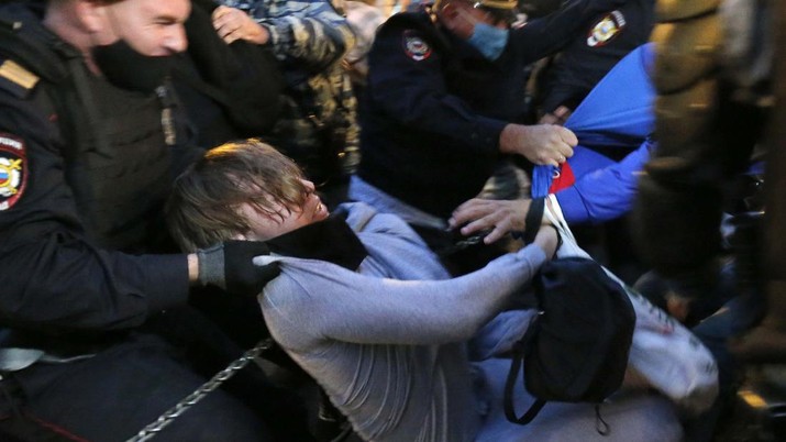Demo Anti-Putin Rusuh! Polisi Ciduk 3.000 Simpatisan Navalny