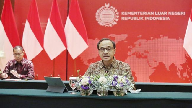 Susul Singapura, RI Larang WNI Ikut Bantu Ukraina Perang Lawan Rusia