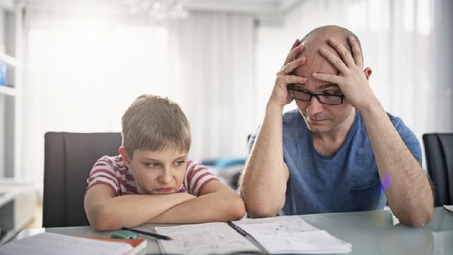 4 Kebiasaan Toksik Orangtua ke Anak yang Berdalih Disiplin