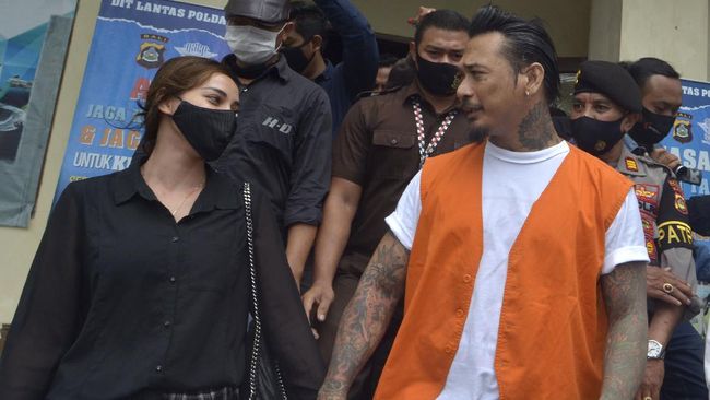 Dokter Tirta: Penjara Semakin Bikin Jerinx Jadi Legenda