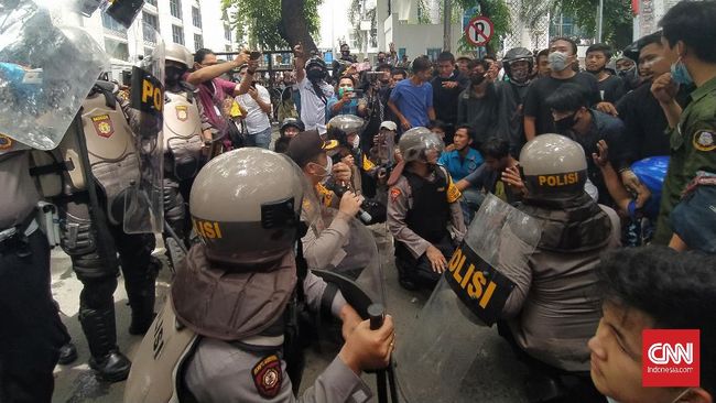 penolakan-omnibus-law-uu-ite-dan-jurus-lama-pembungkaman