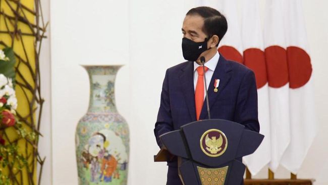 jokowi-harap-santri-terus-jaga-nkri