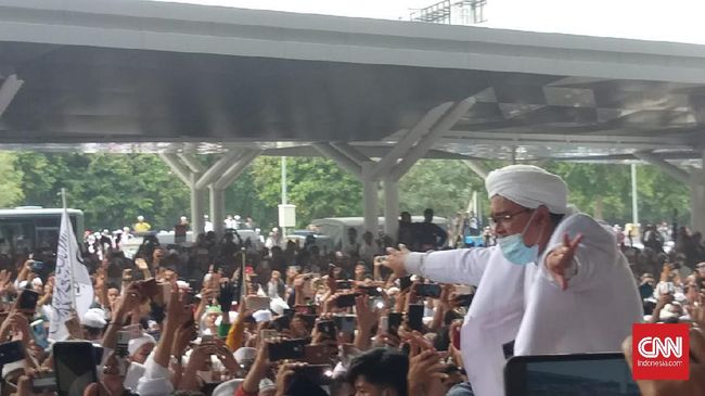 Rizieq Shihab Resmi Tersangka Kerumunan Petamburan