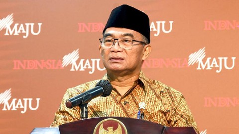 Muhadjir Saran PTS Tarik Duit Tinggi saat Wisuda: Berapapun Dikasih