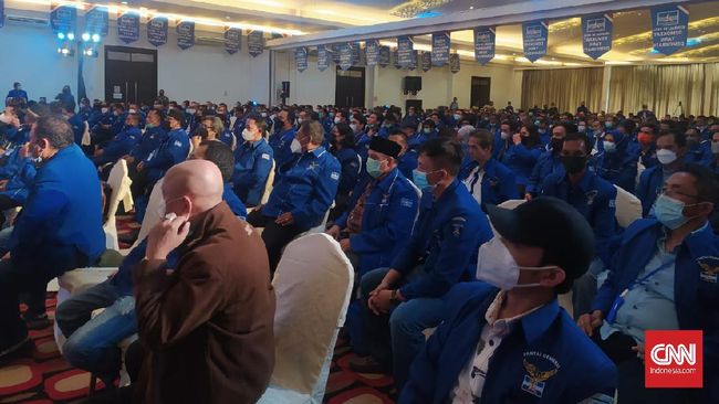 Cerita Peserta KLB Demokrat: Tiada Registrasi, Jaket Dibagi