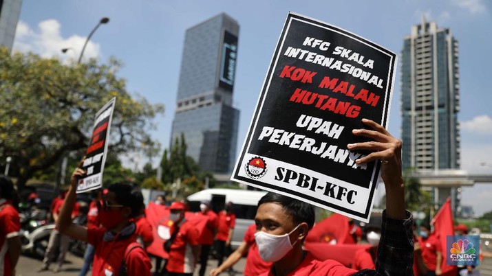 Dramatis! Markas KFC Dikepung Karyawan, Ada PHK & Potong Gaji