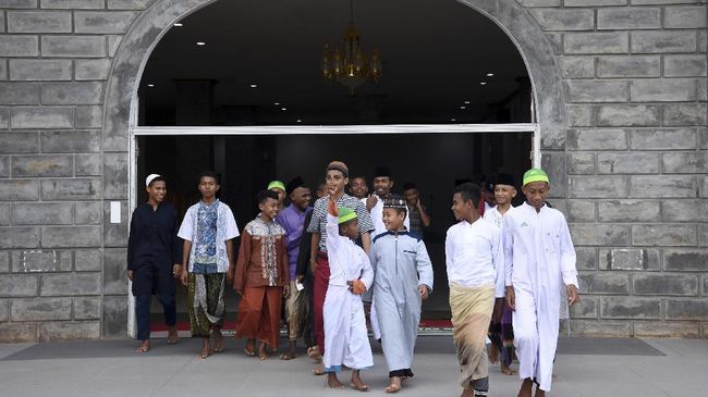 Jokowi Pede Ekonomi Syariah Indonesia Tertinggi di Dunia pada 2024