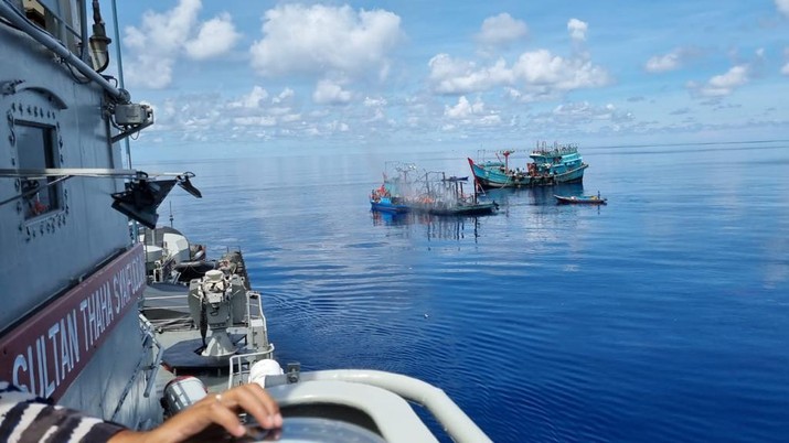 Ngeri...Ribuan Kapal China Masuki Natuna, Ganggu Tambang RI!