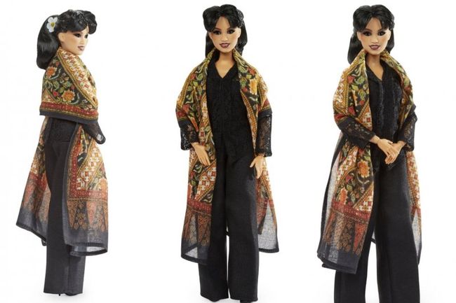 Hadir dalam bentuk Boneka Barbie, Anne Avantie Raih Penghargaan Barbie Role Model!