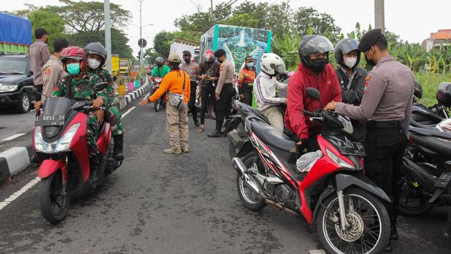 Epidemiolog: Indonesia Sudah Herd Stupidity Atasi Pandemi 