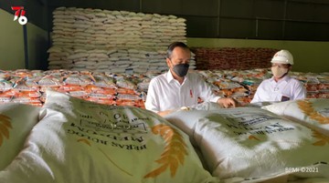 diam-diam-jokowi-cek-gudang-bulog-ada-apa