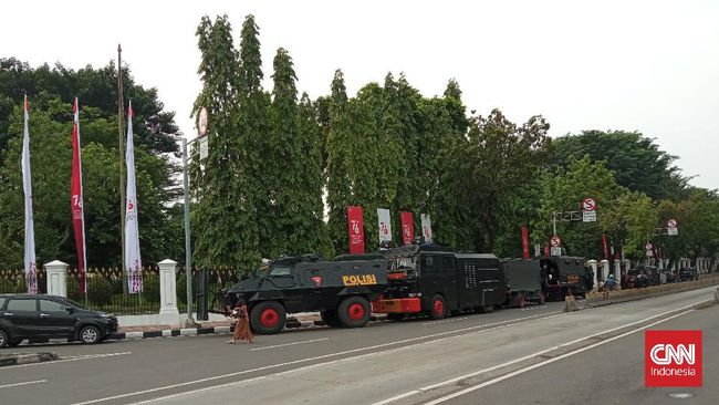 Demo Belum Mulai, Polisi Amankan Sejumlah Pemuda di Monas