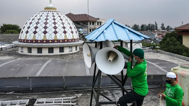 Pengurus Masjid Keberatan Aturan Menag Pakai Sepiker Dalam