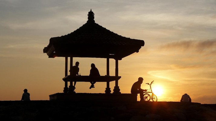 Ratusan Turis Dilaporkan Kerja Ilegal di Bali, Ini Buktinya