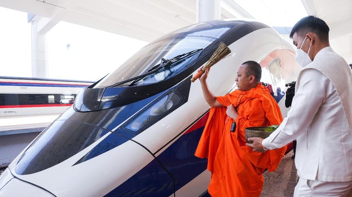 RI Disalip, Laos Negara Pertama Punya Kereta Cepat di ASEAN