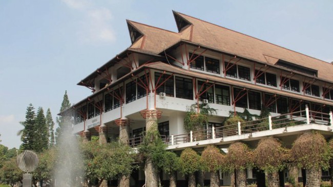 Kemdikbud Minta ITB Cari Solusi Usai Viral Bayar Kuliah Pakai Pinjol