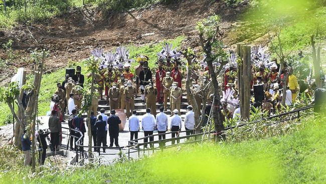 Gubernur Aceh Tabur Tanah Makam Iskandar Muda pada Ritual Kendi IKN