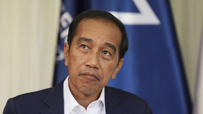 Tangan Jokowi Penentu Nasib Papua di Tengah Drama Lukas Enembe