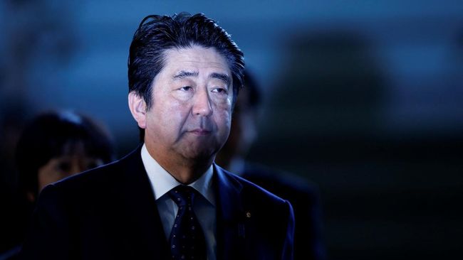 kakek-shinzo-abe-pernah-ditusuk-saat-jabat-pm-jepang