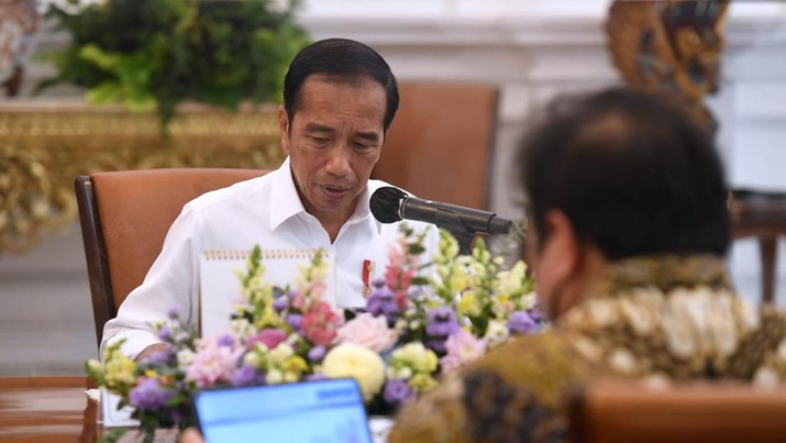 Warga RI 'Doyan' ke Luar Negeri, Jokowi Malah Sedih! Kenapa?