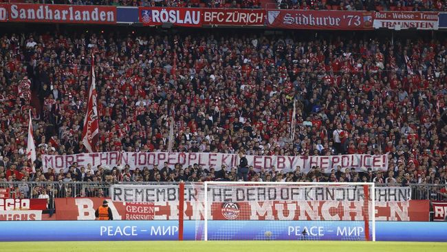Fans Bayern Mengenang Kanjuruhan: Lebih dari 100 Orang Dibunuh Polisi
