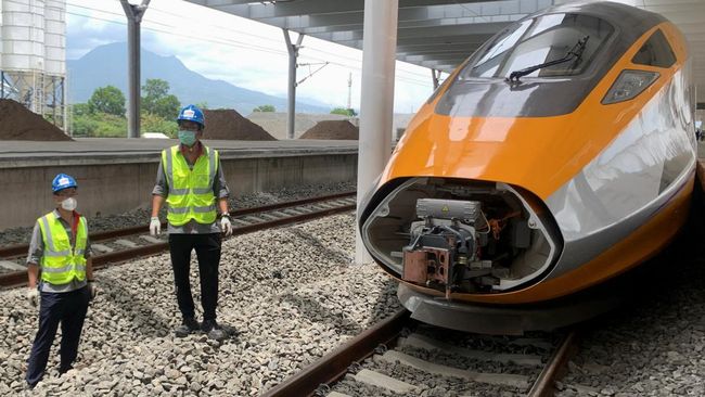 Staf Erick soal Kereta Cepat Tekor: Mau Langsung Untung, Jual Gorengan