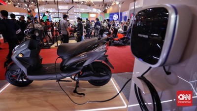Subsidi Motor Listrik Sasar Pelanggan Daya 450 VA, Bisa Cas di Rumah?