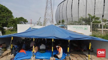Terlena Janji Anies, Warga Kampung Bayam Telantar di Pinggiran JIS