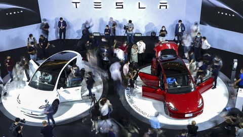 Importir Mobil Buka Suara Harga Tesla di RI Lebih Mahal dari Malaysia
