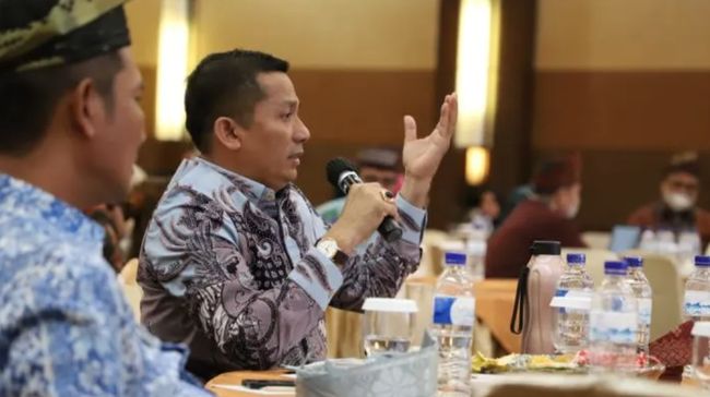 Gusar, Bupati Meranti Ancam Gabung Malaysia dan Angkat Senjata?