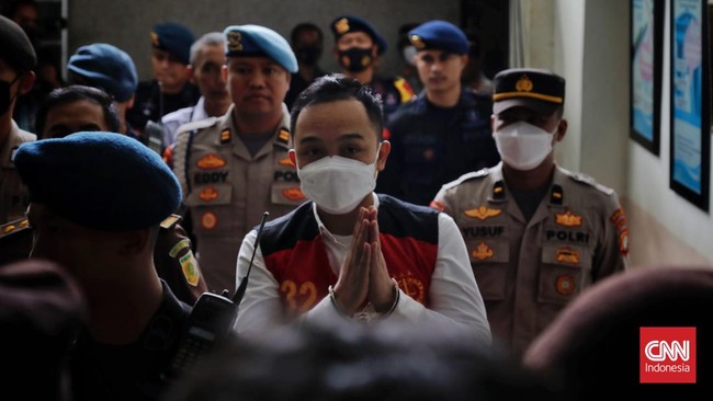 MA Potong Hukuman Ricky Rizal dari 13 Tahun Jadi 8 Tahun Penjara