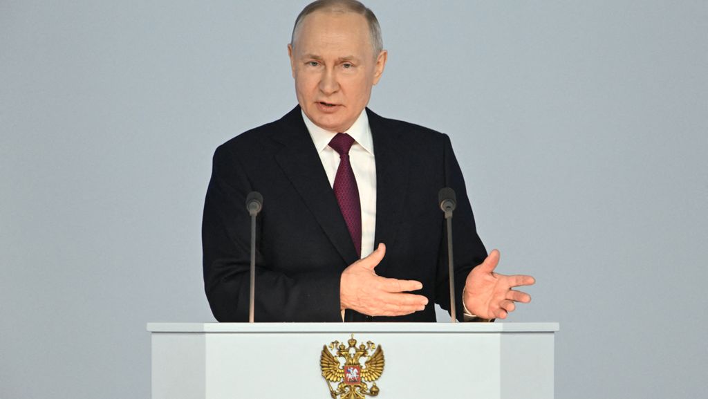 Putin: Barat Sudah Rusak, Desak Pendeta Berkati Homoseksual Menikah