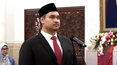 Jokowi Lantik Dito Ariotedjo jadi Menpora yang Baru