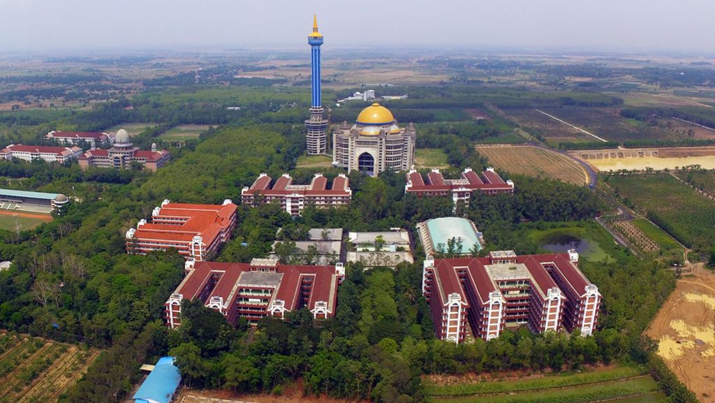 Al Zaytun Gelar 1 Sura, Dihadiri Ilham Aidit hingga Connie Bakrie
