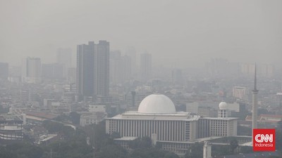 klhk-soal-cara-cepat-kurangi-polusi-udara-minta-doa-turun-hujan